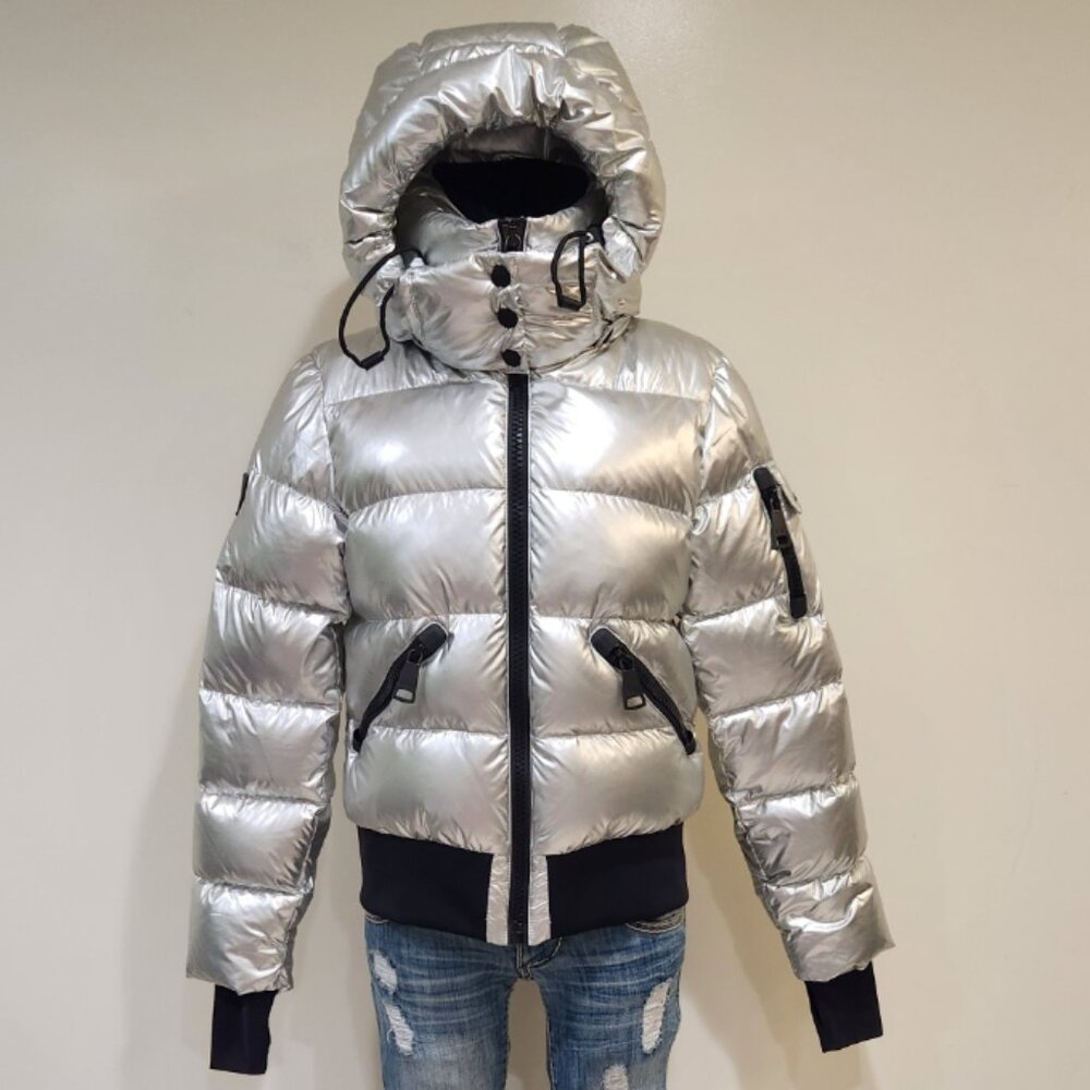 💥HOT ITEM!💥SAM. Bungalow Puffer Jacket in Glossy Metallic Silver - Picture 9 of 16